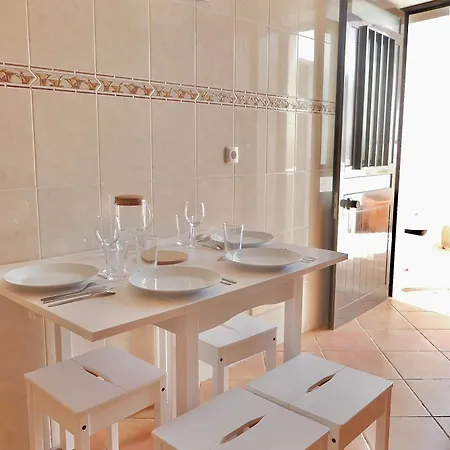 Escape To A Terrace Over Tavira's History 펜션 *
