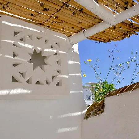 Escape To A Terrace Over Tavira's History 타비라