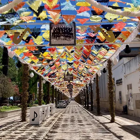 Escape To A Terrace Over Tavira's History Дом отдыха *