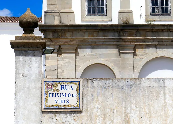 Escape To A Terrace Over Tavira's History 度假居 *