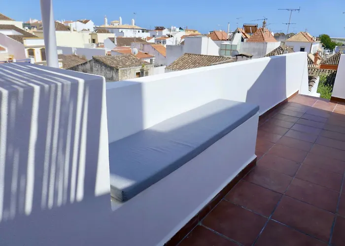 Escape To A Terrace Over Tavira's History 塔维拉