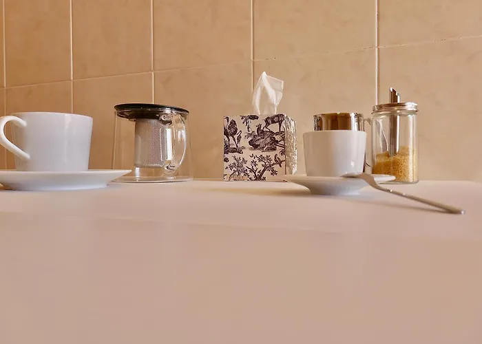 Escape To A Terrace Over Tavira's History 塔维拉