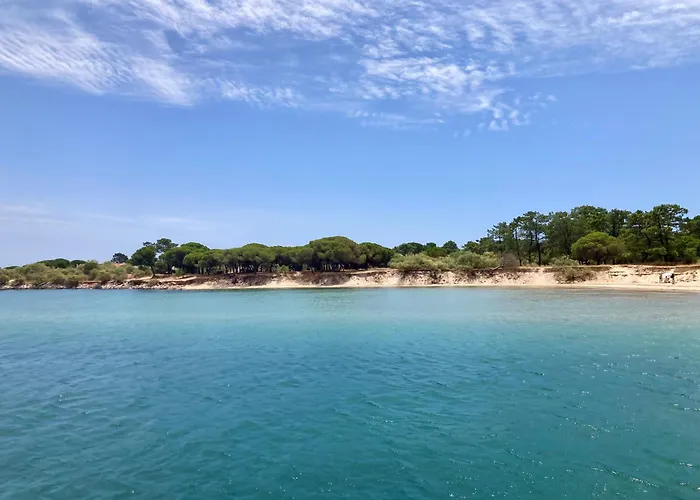 Escape To A Terrace Over Tavira's History 度假居 *