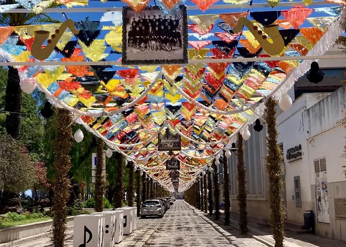 Escape To A Terrace Over Tavira's History 度假居 *